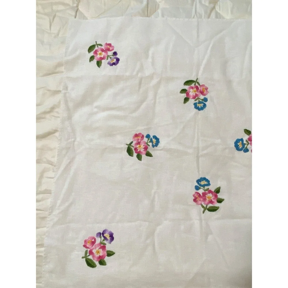 Vintage Tablecloth  Embroidered Floral  Square  33